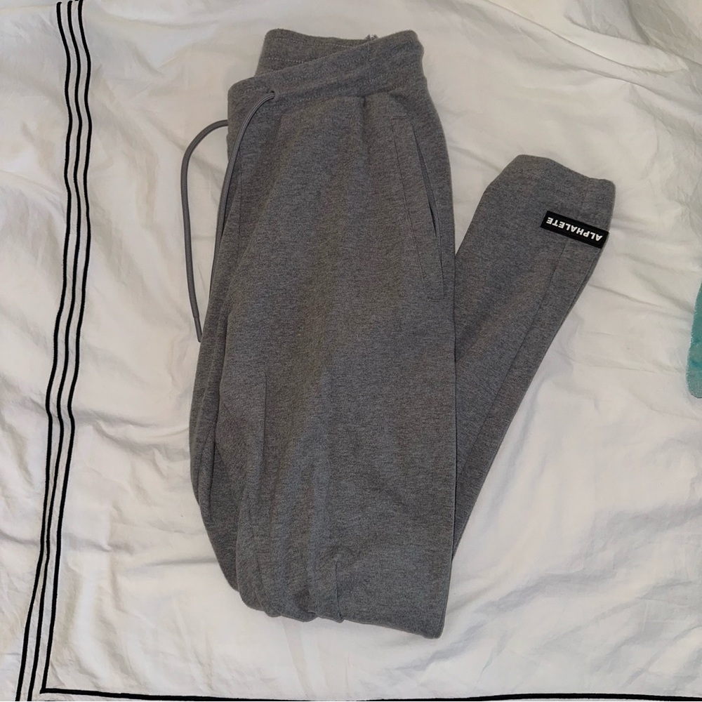 Alphalete men’s joggers